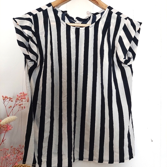 Tops - Stripped shirt 👕